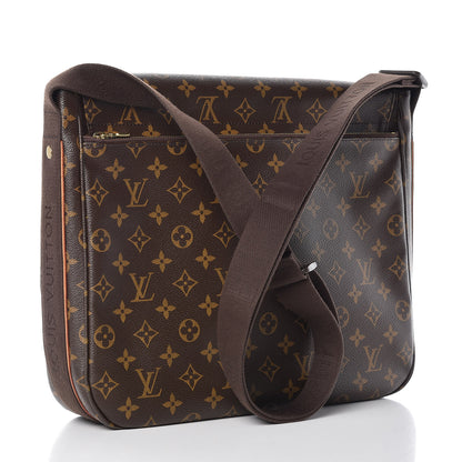 Louis Vuitton Monogram Beaubourg MM Messenger Bag 3 of 13
