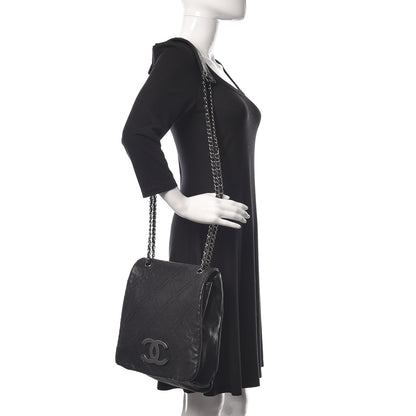 Chanel Calfskin Diamond Stitch Large Messenger Black 2 of 13