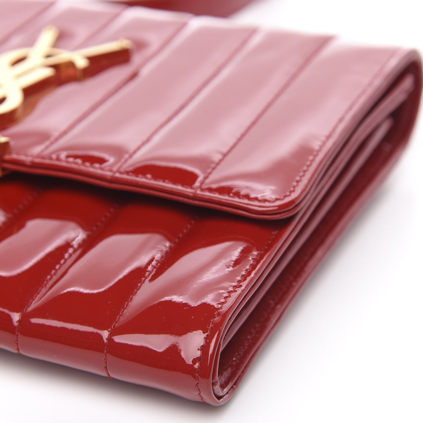 Patent Calfskin Matelasse Vicky Chain Wallet Rouge Eros