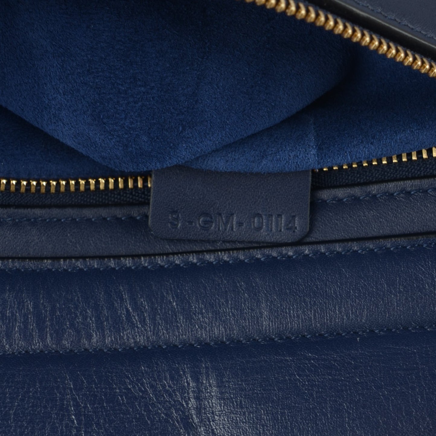 Smooth Calfskin Medium Trapeze Indigo