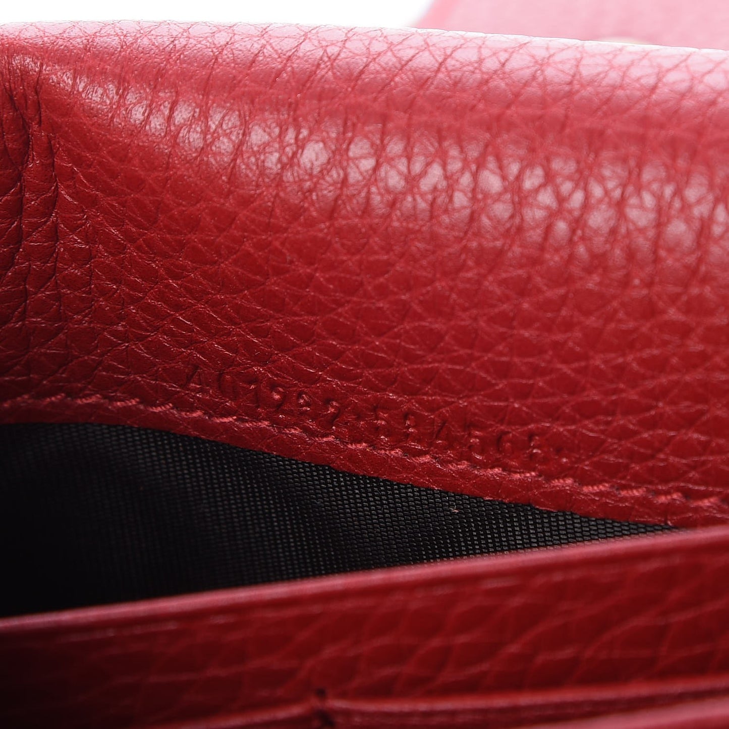 Calfskin GG Marmont Chain Wallet Vulcanic Red