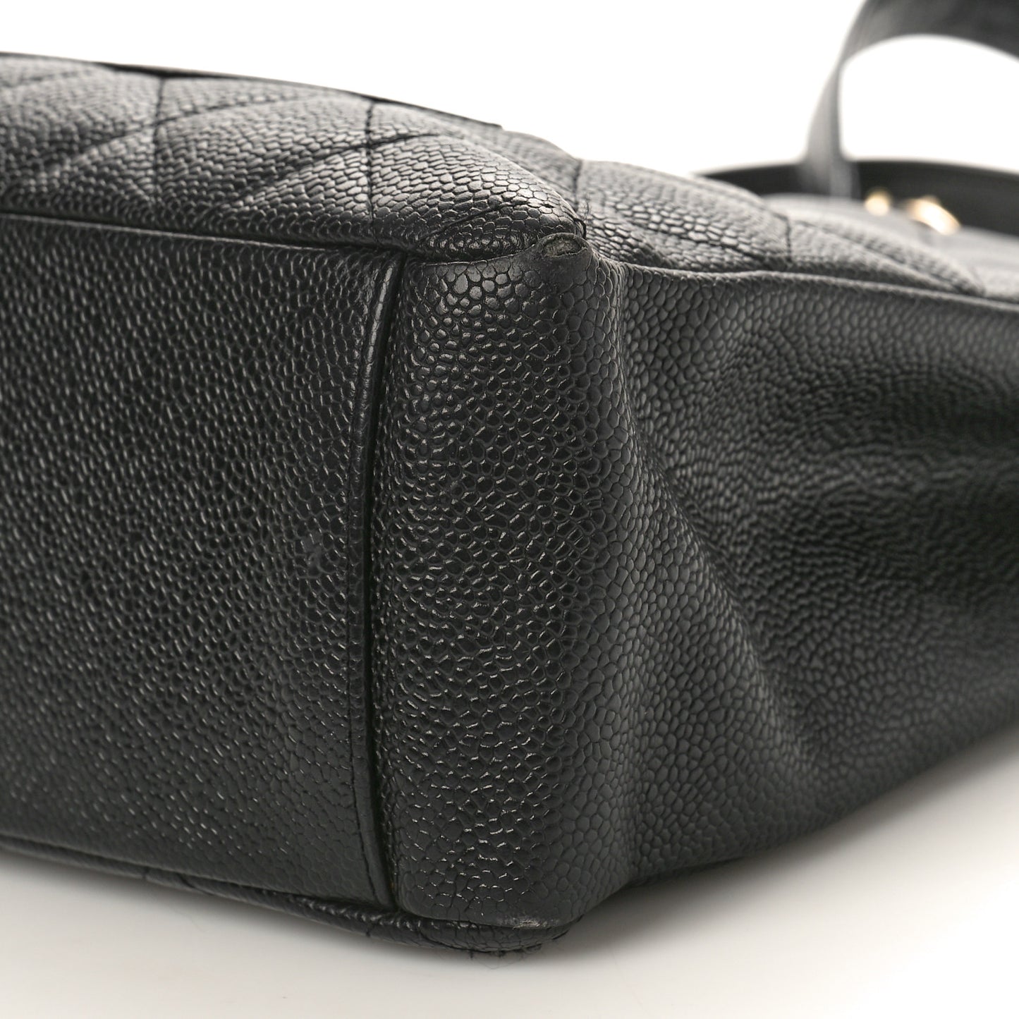 Caviar Quilted Petit Shopping Tote PST Black