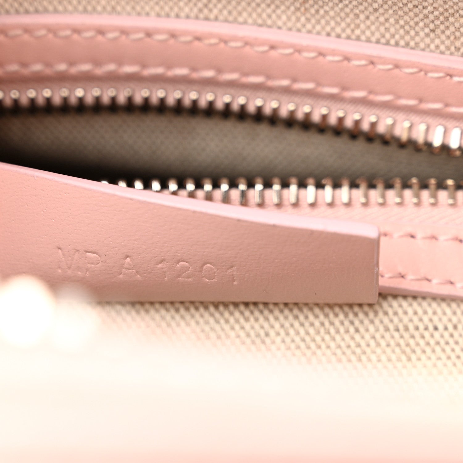 Givenchy Box Calfskin Mini Heart Antigona Top Handle Bag Blush Pink 7 of 12