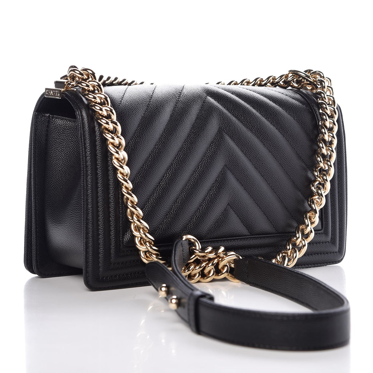 Caviar Chevron Quilted Medium Boy Flap Black