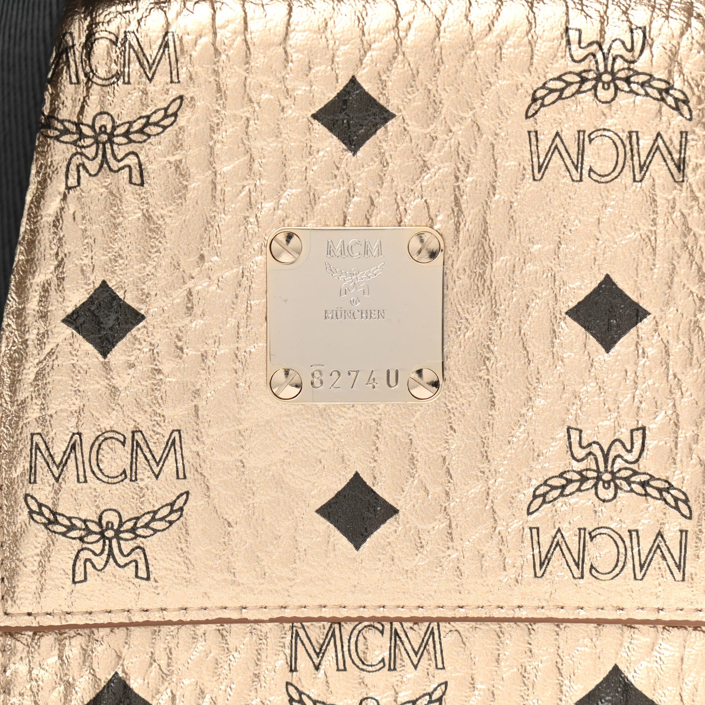 Visetos Crossbody Phone Case Gold