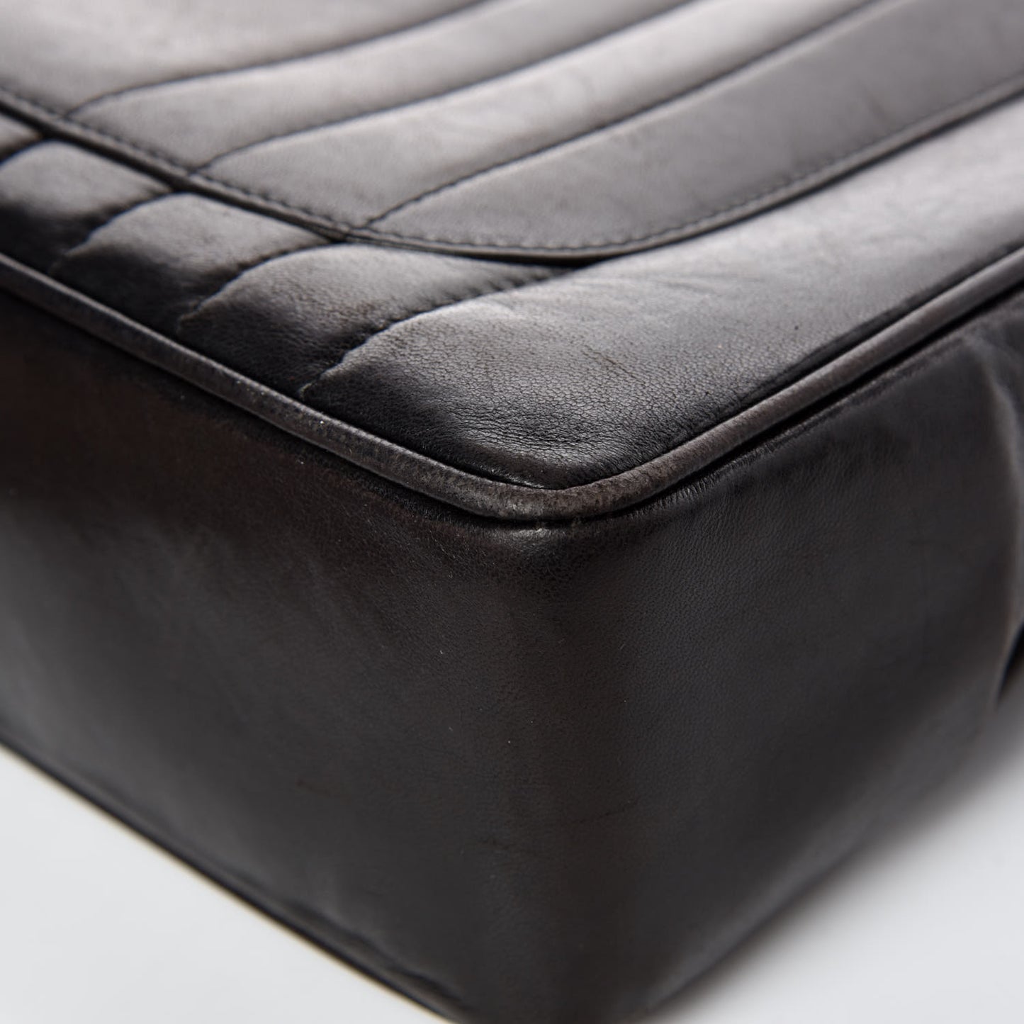 Lambskin Vertical Quilt Jumbo Single Flap Black