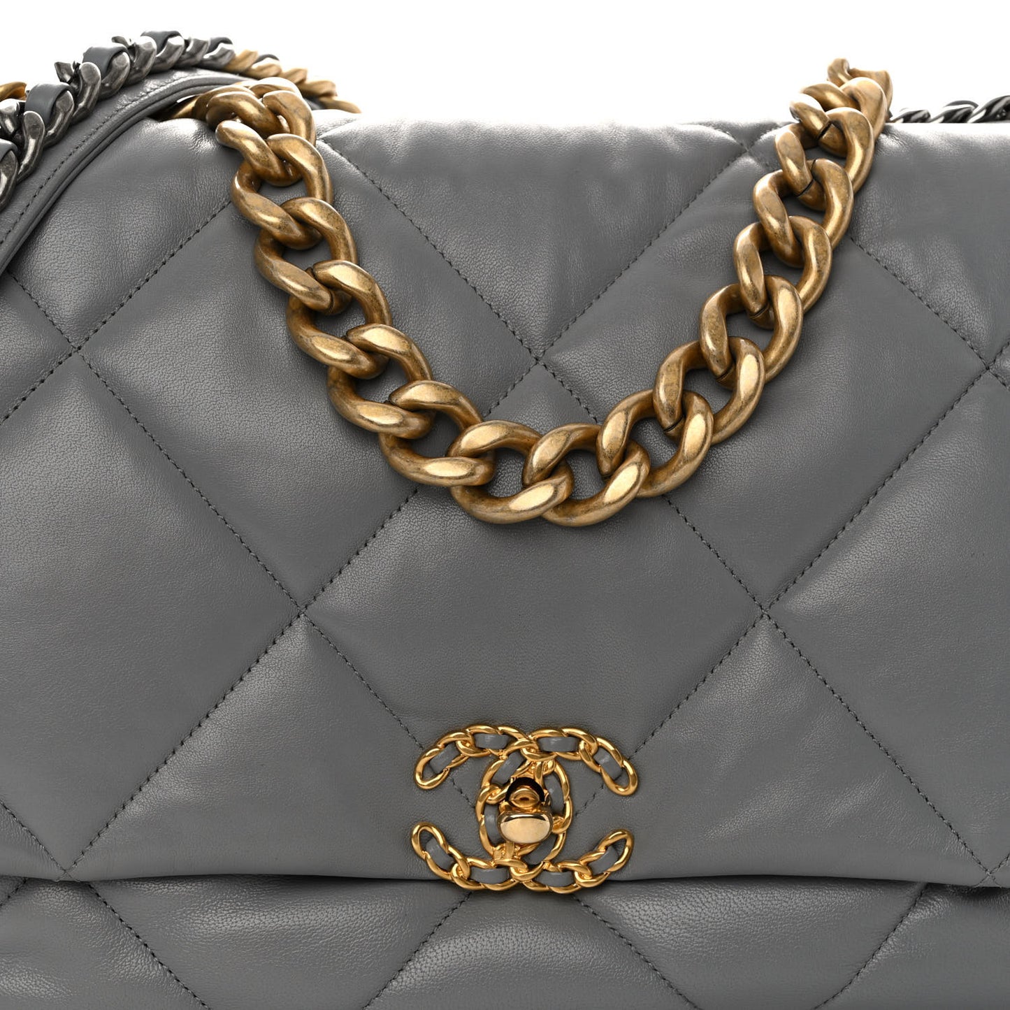 Lambskin Quilted Maxi Chanel 19 Flap Grey