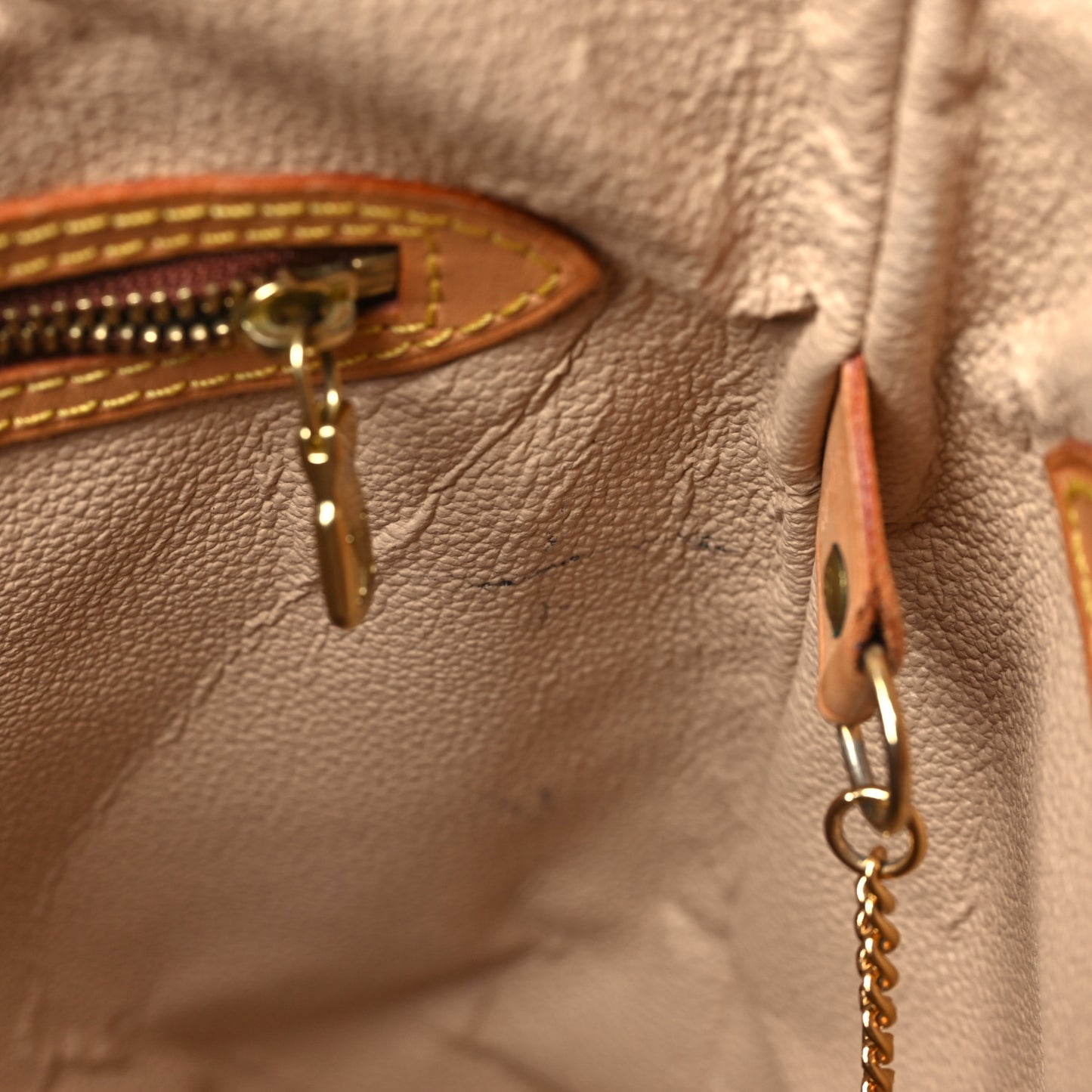 Monogram Petit Bucket 23