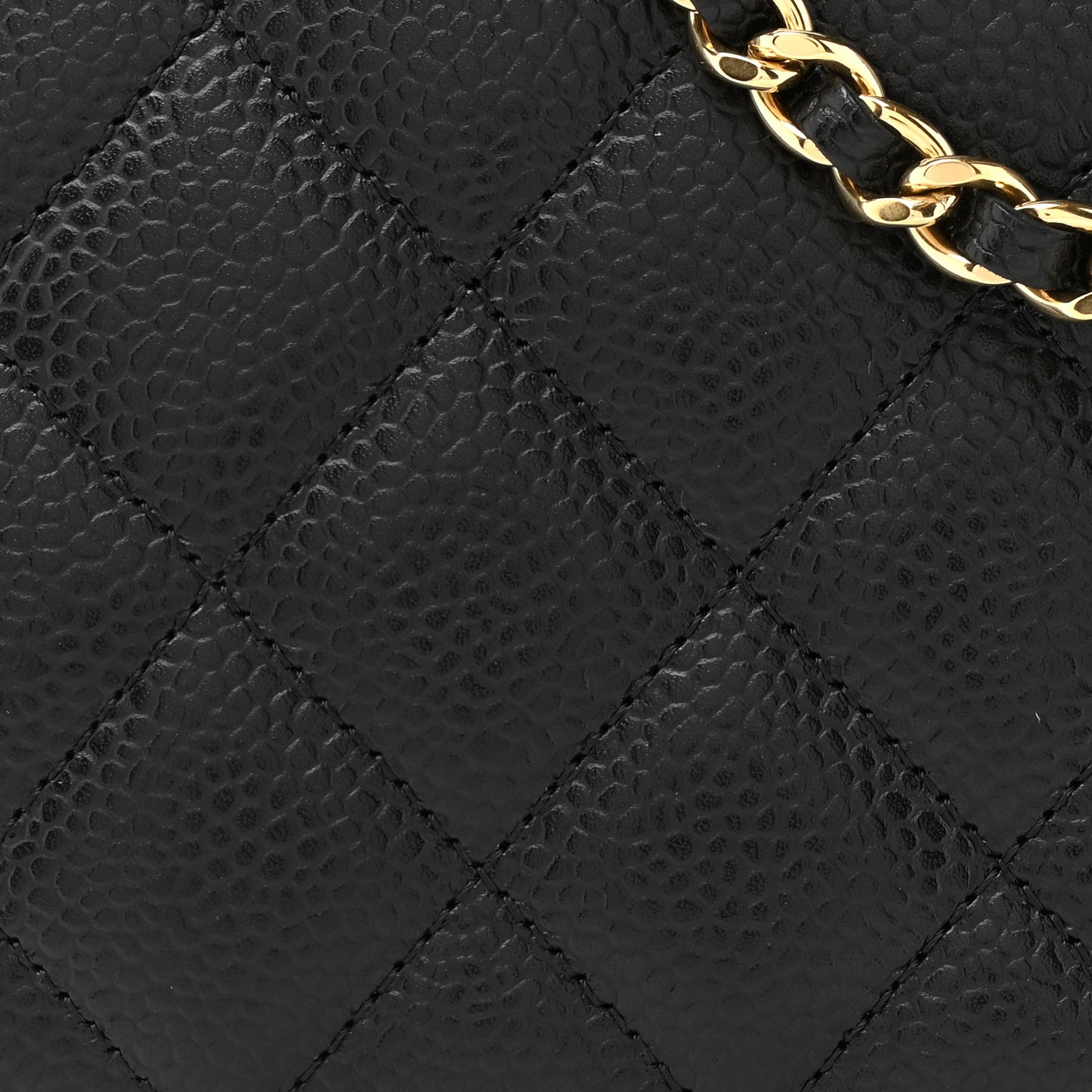 Caviar Quilted Wallet on Chain WOC Black
