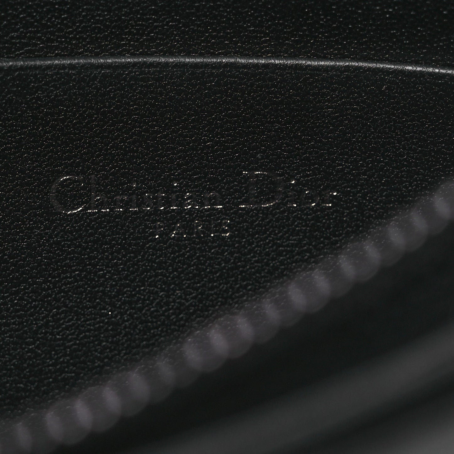 Calfskin Macrocannage Diamond Caro Zipped Pouch With Chain Black