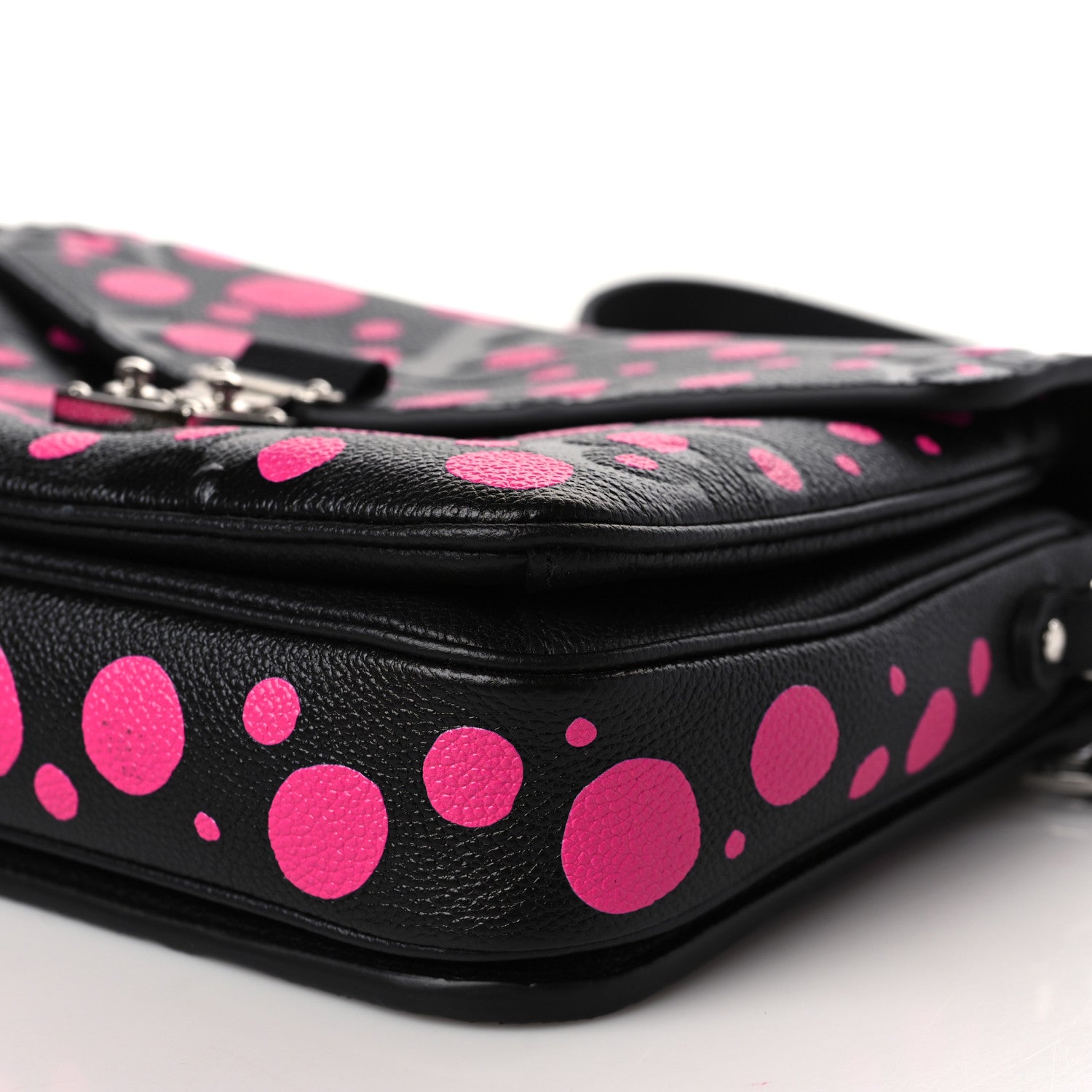 Louis Vuitton LV x YK Empreinte Monogram Giant Pochette Metis Black Fuchsia 8 of 9