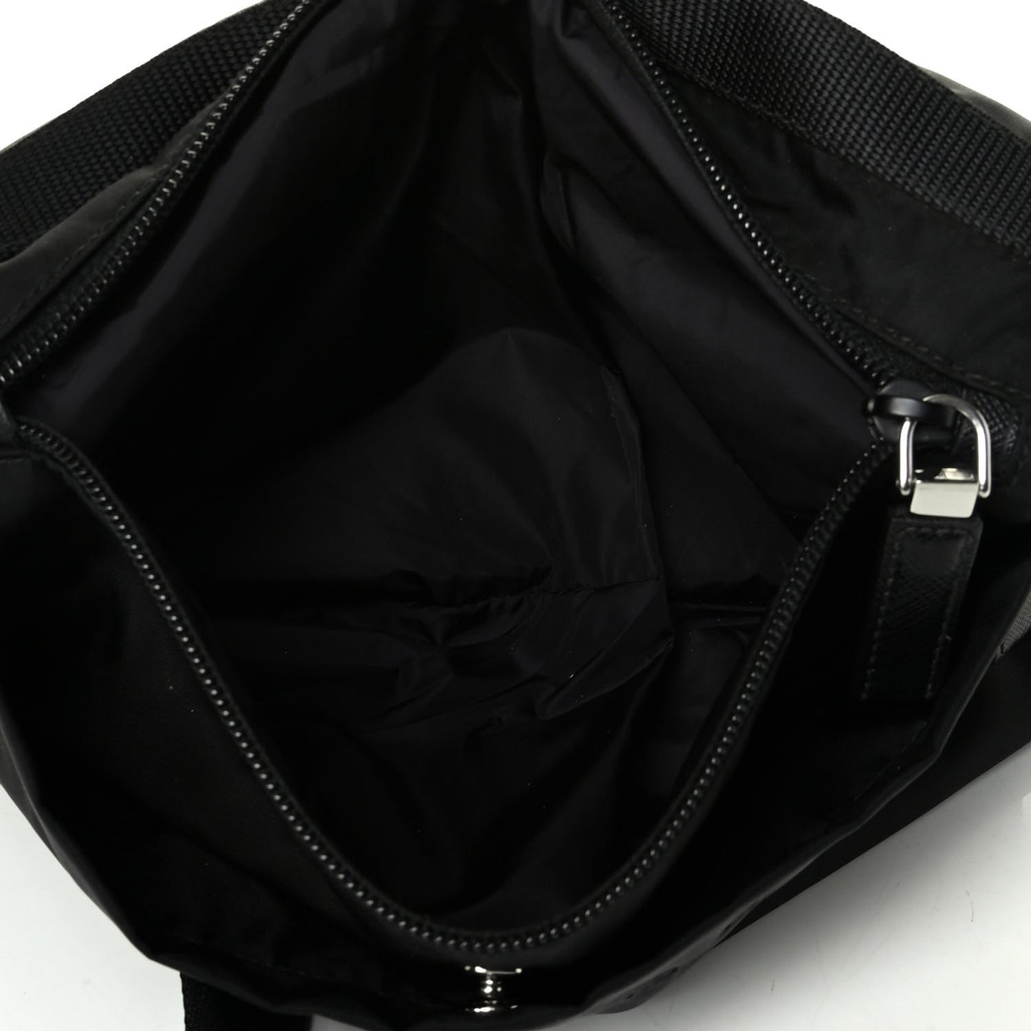 Nylon Flat Messenger Bag Black