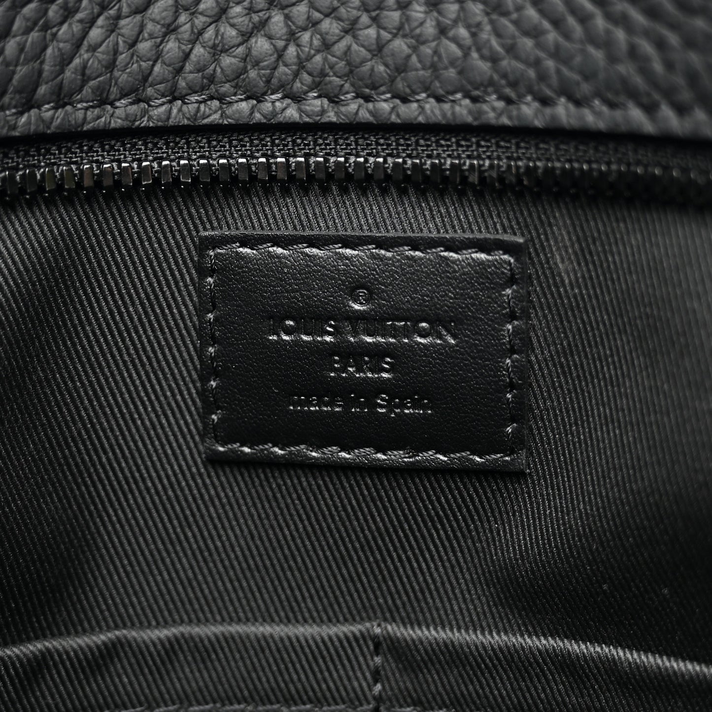 Taurillon Christopher Tote Black