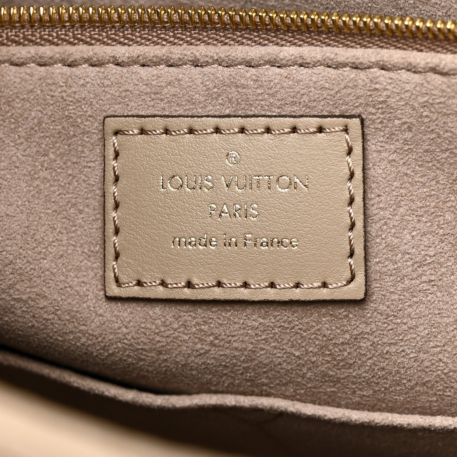 Louis Vuitton LOUIS VUITTON Empreinte Monogram Giant Onthego MM Tourterelle 6 of 9
