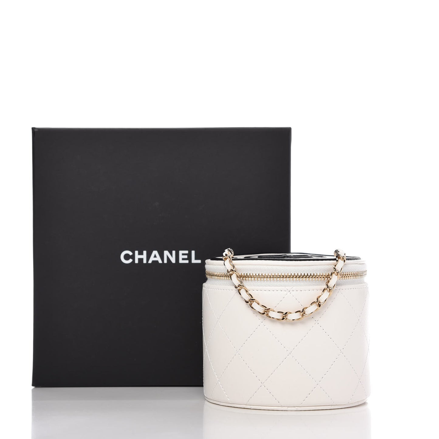 Lambskin Quilted Round Small Vanity Case With Chain White Black