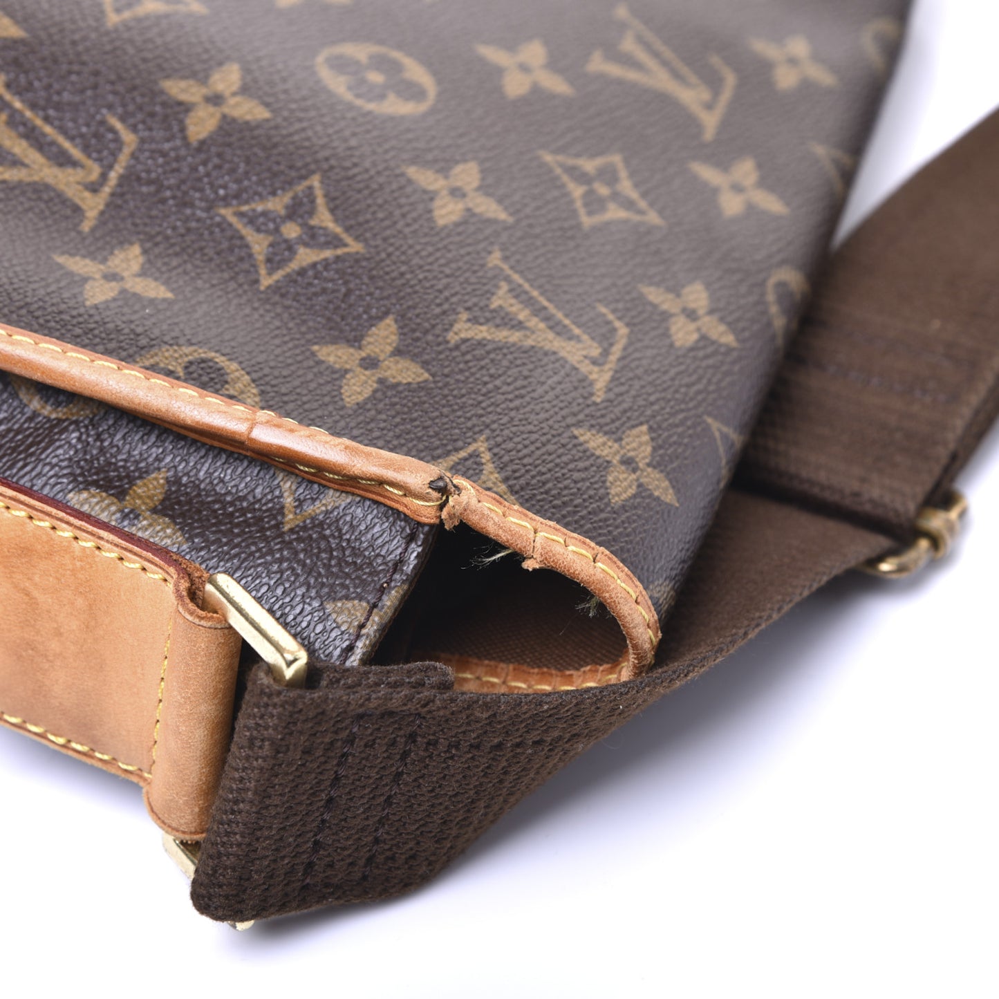 Monogram Bosphore PM Messenger