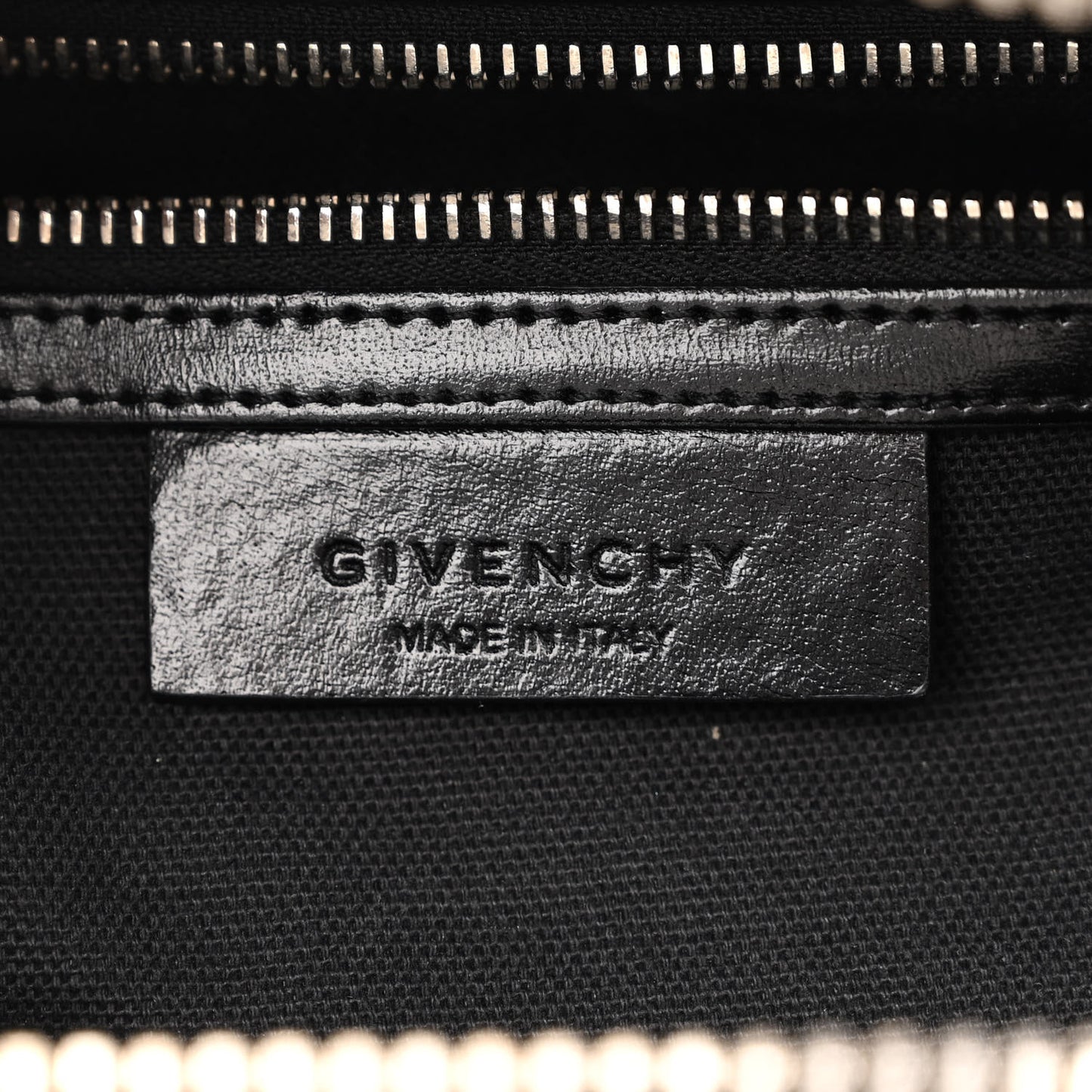Shiny Lord Calfskin Small Antigona Black