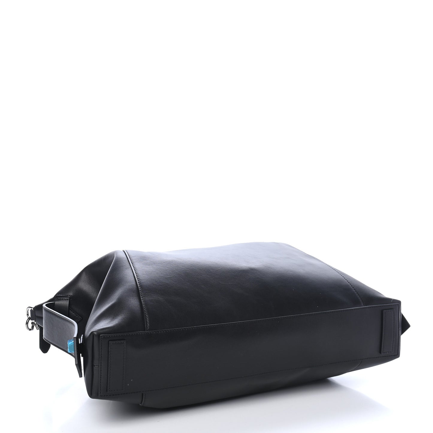 Smooth Calfskin Medium Soft Antigona Black