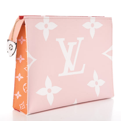 Louis Vuitton Monogram Giant Toiletry Pouch 26 Rouge 3 of 9