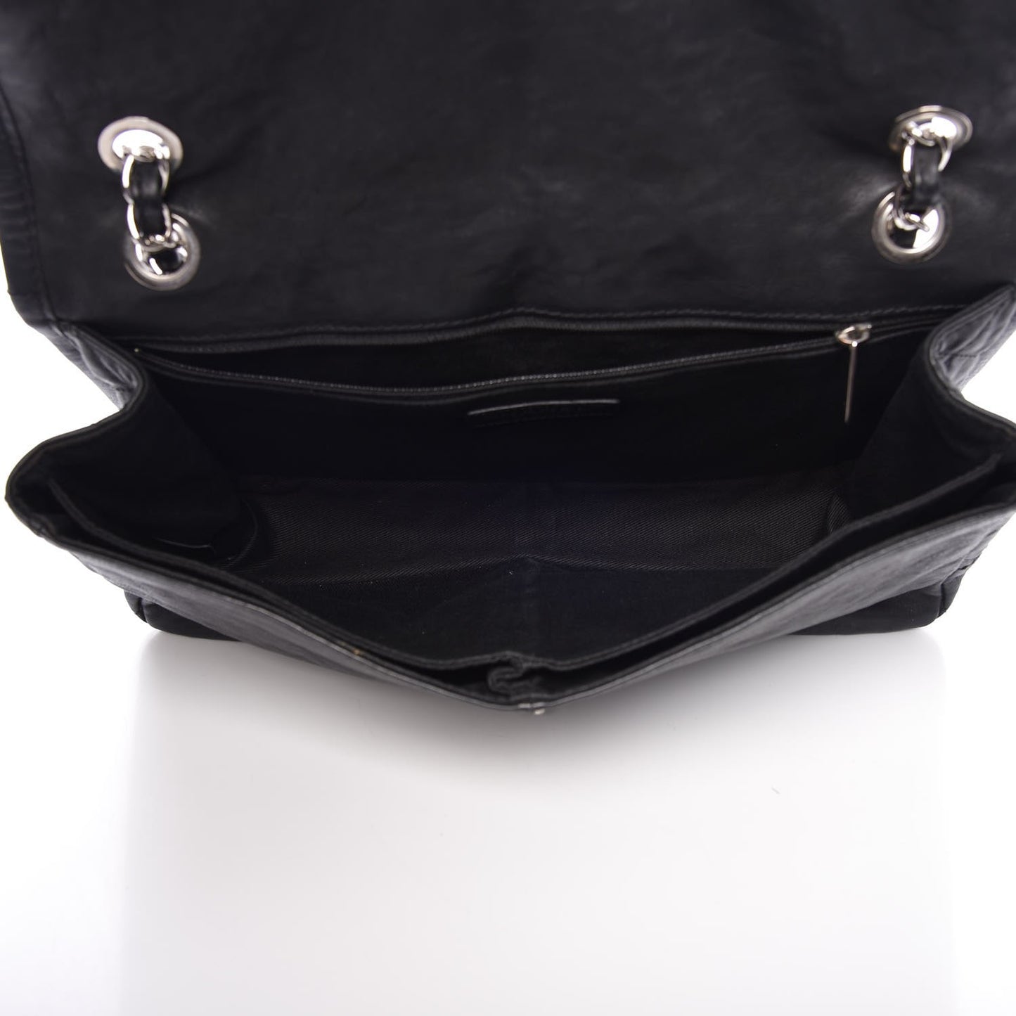 Calfskin Medium Natural Beauty Flap Black