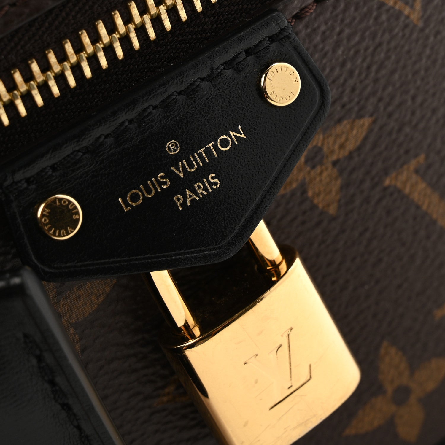 Louis Vuitton Reverse Monogram Vanity Chain Pouch 1845176