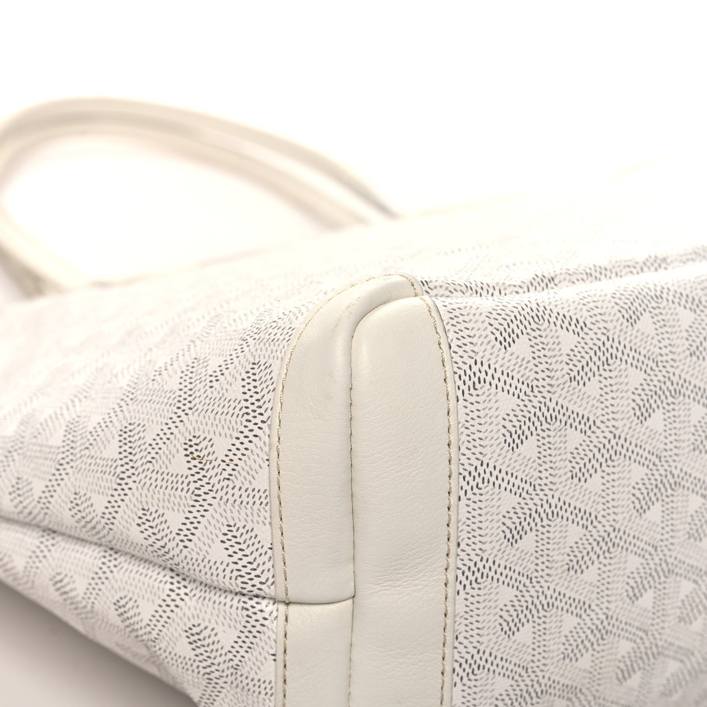 Goyardine Artois PM White