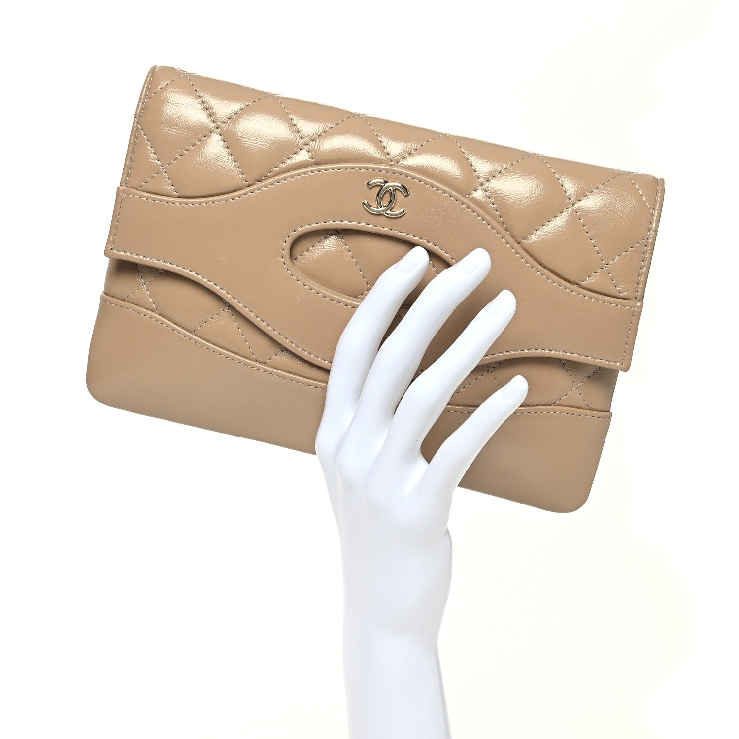 Chanel Shiny Lambskin Quilted Pouch Beige 2 of 7