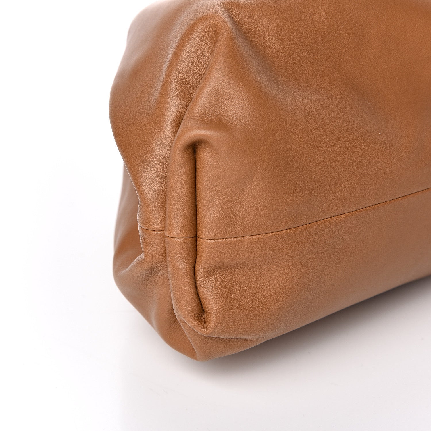 Bottega Veneta Smooth Butter Calf The Pouch Oversized Clutch Cammello 8 of 9