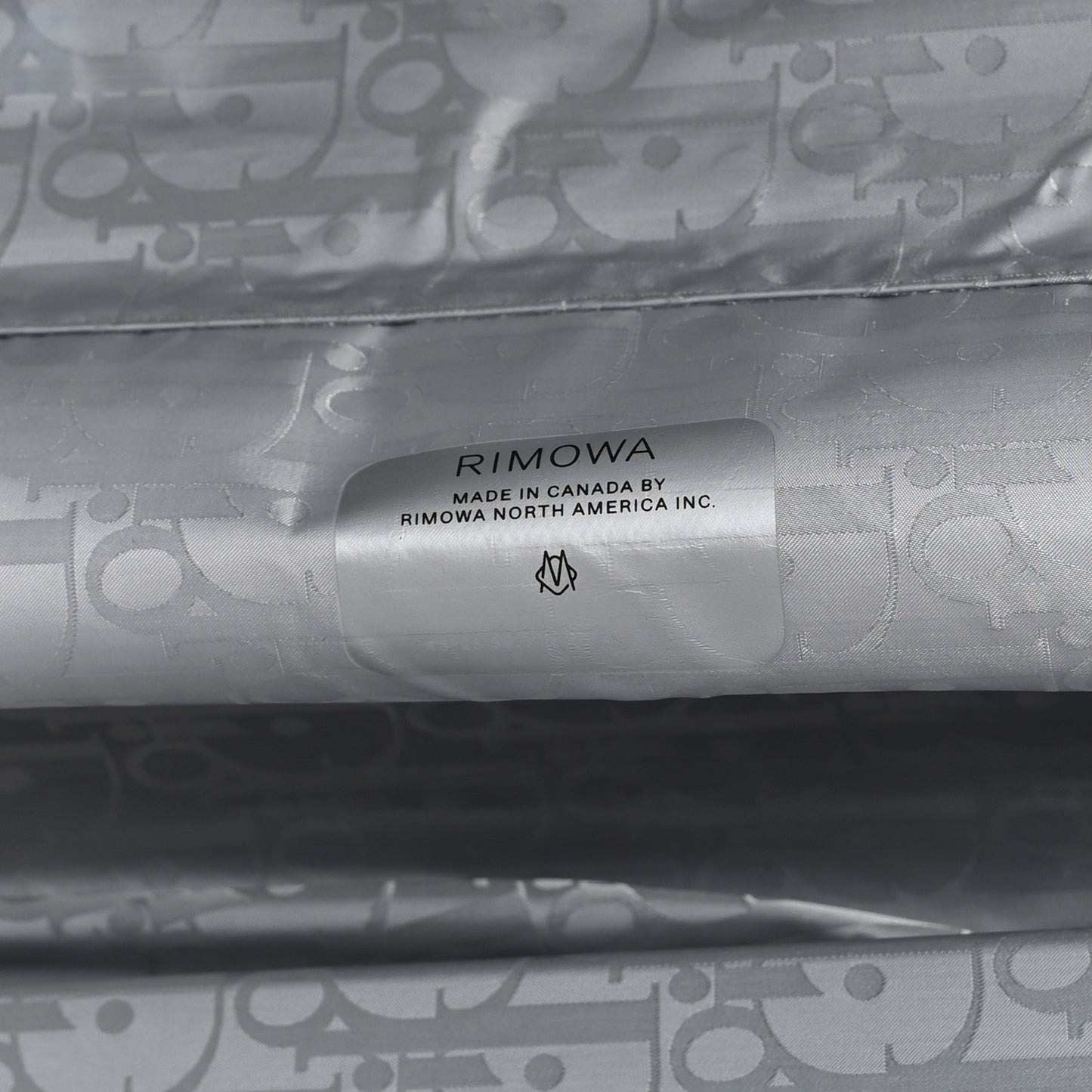 X RIMOWA Aluminum Gradient Cabin Luggage Silver