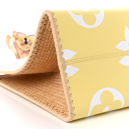 Louis Vuitton Monogram Giant By The Pool Hawaii Onthego GM Light Pink 8 of 10