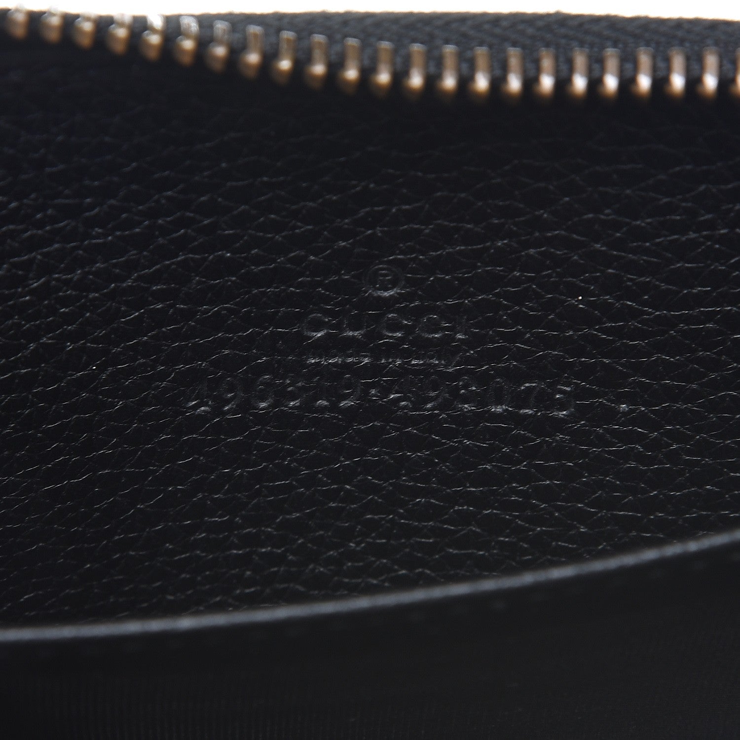 Gucci Calfskin Logo Zip Around Card Case Black 6 of 7