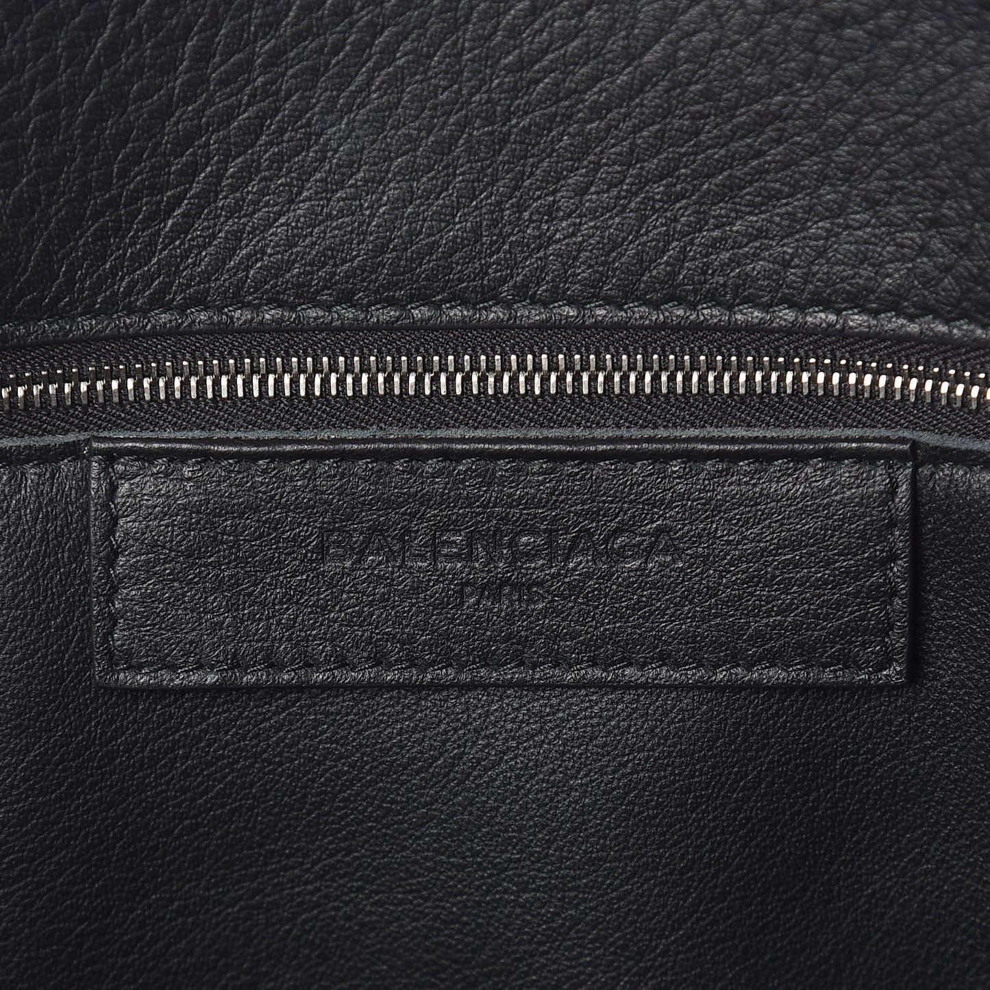 Veau Papier B4 Zip Around Tote Black