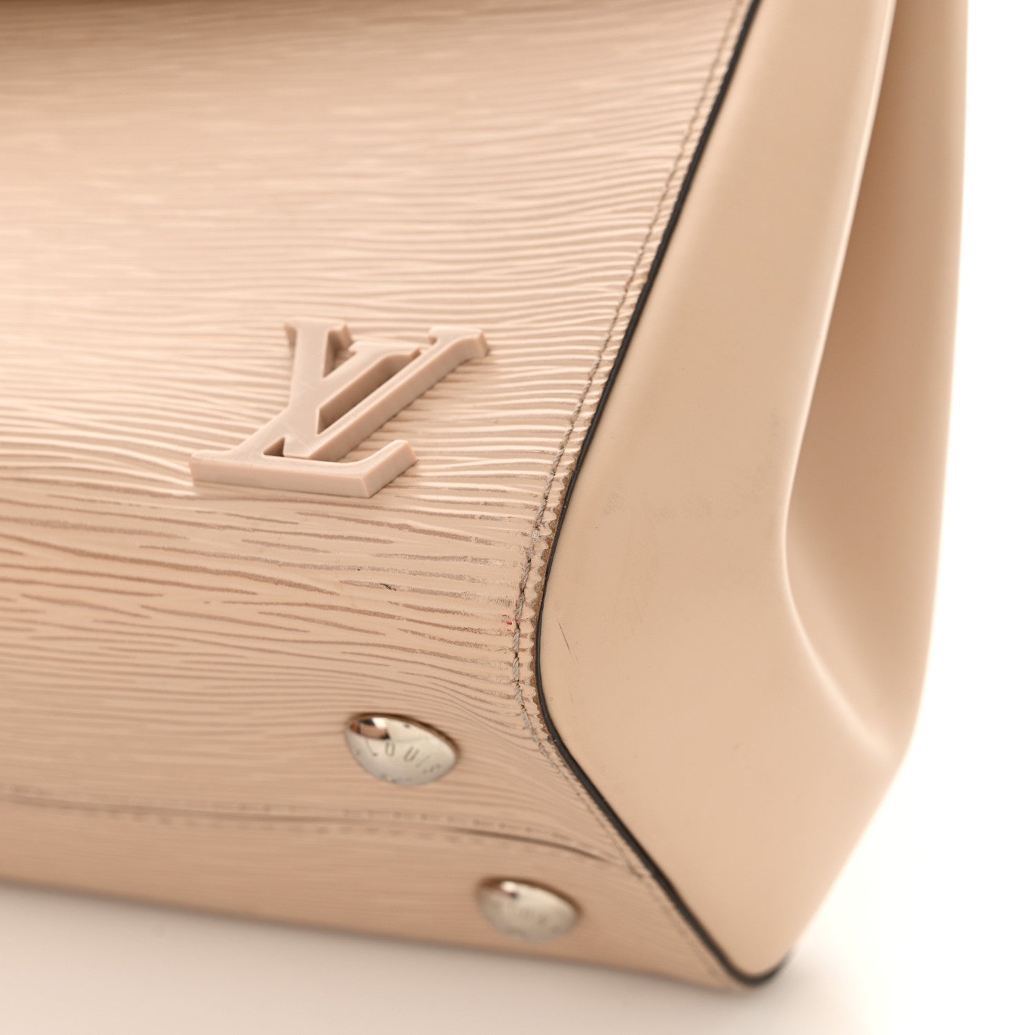 Louis Vuitton Epi Cluny MM Dune 21 of 23