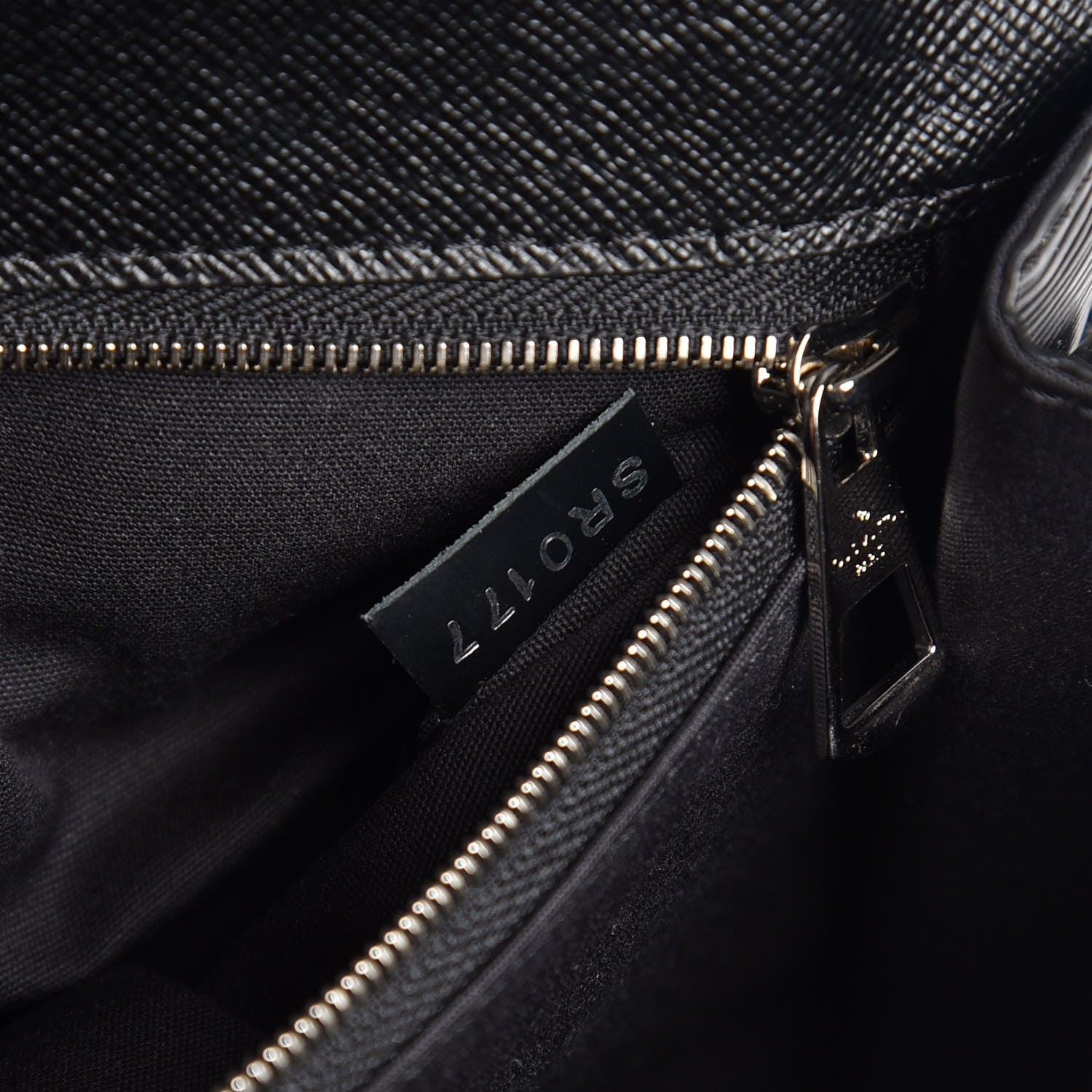Louis Vuitton Epi Clery Black 7 of 9