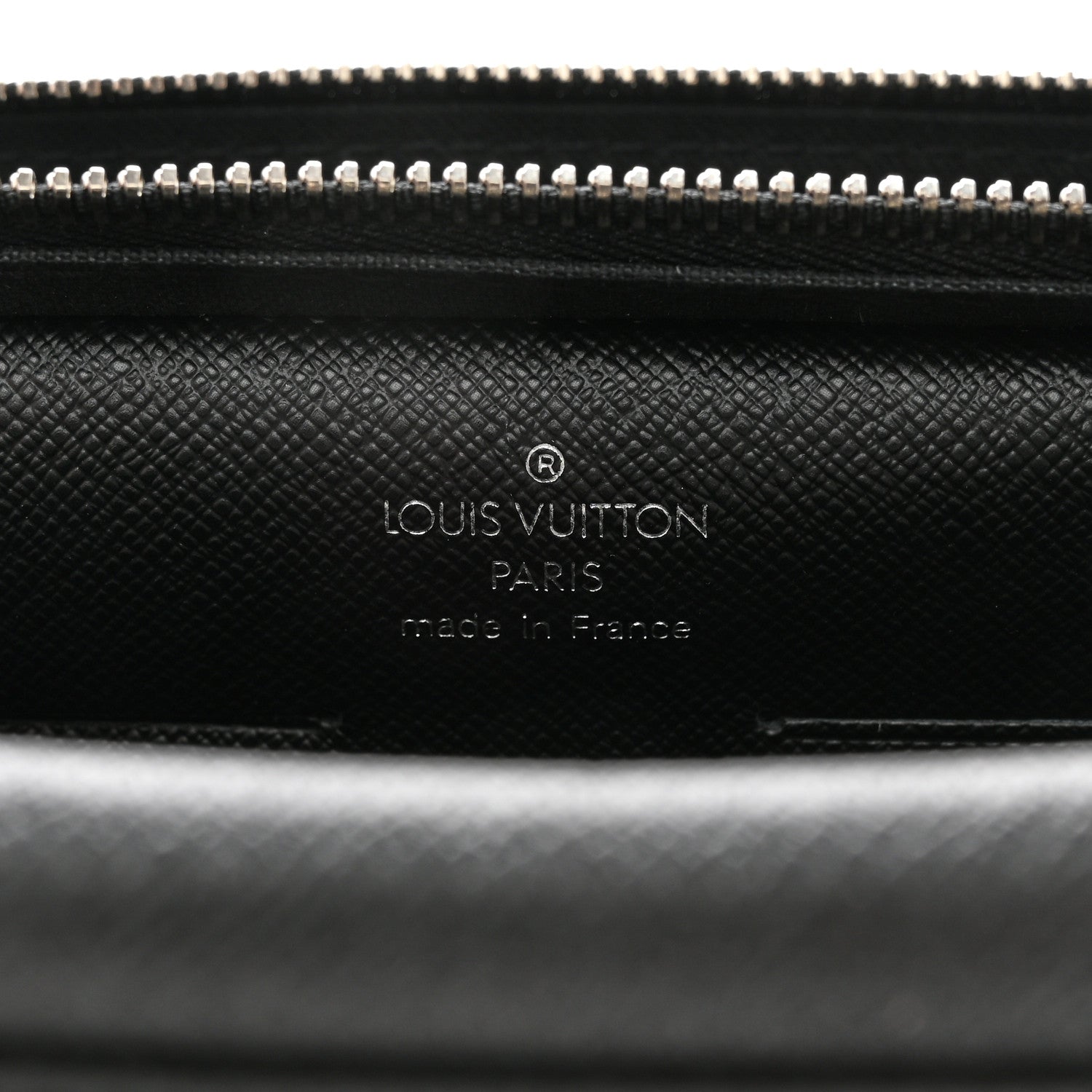 Louis Vuitton Taiga Pavel Ardoise 7 of 8