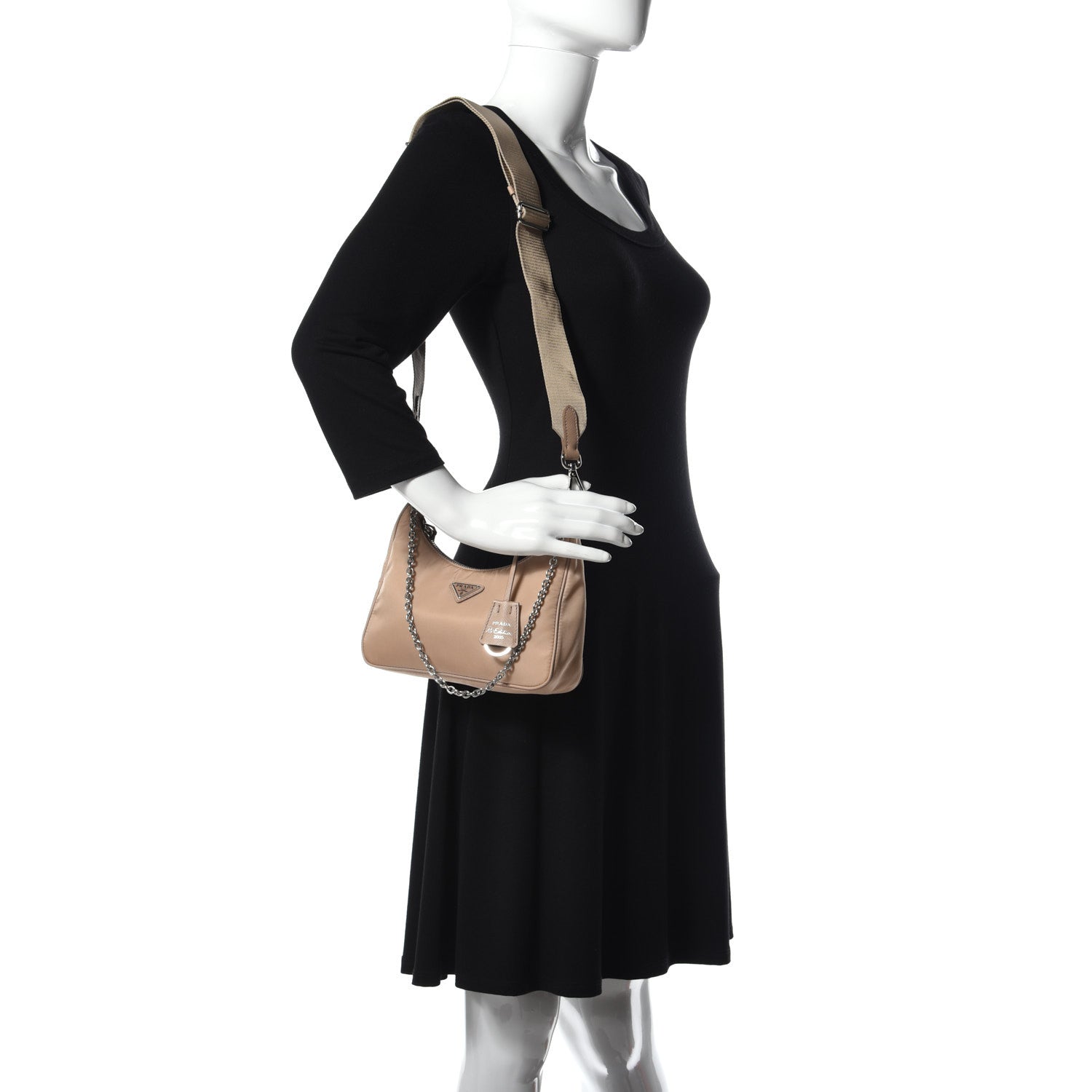 Prada Nylon Re-Edition 2005 Shoulder Bag Cammeo 2 of 10