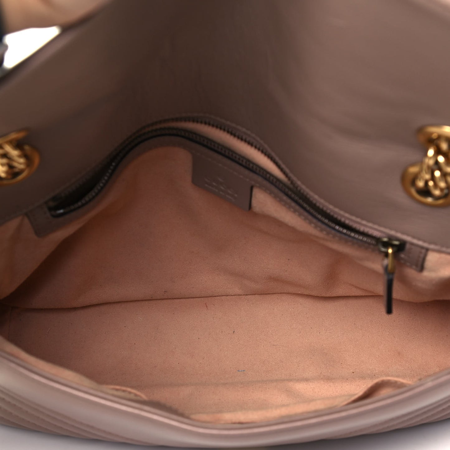 Calfskin Matelasse Medium GG Marmont Shoulder Bag Porcelain Rose