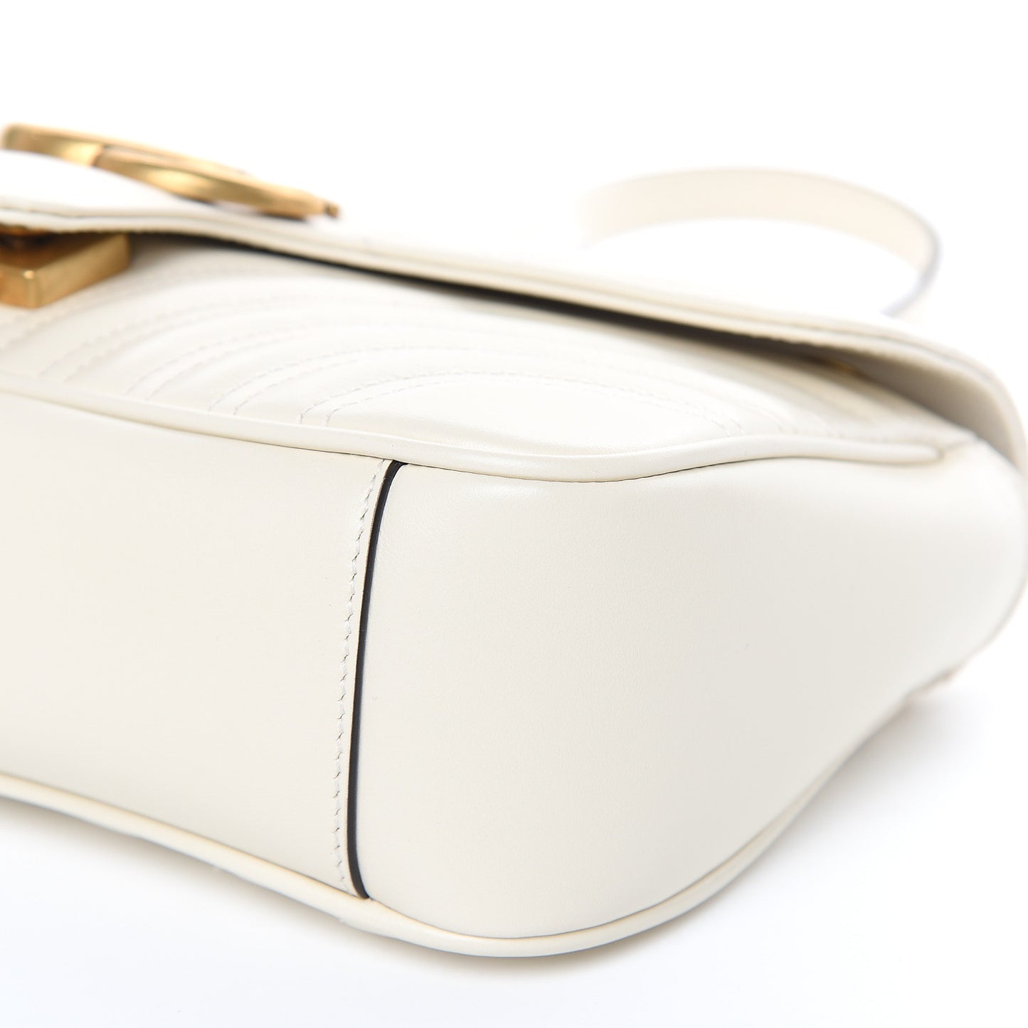 Calfskin Matelasse Small GG Marmont Shoulder Bag White