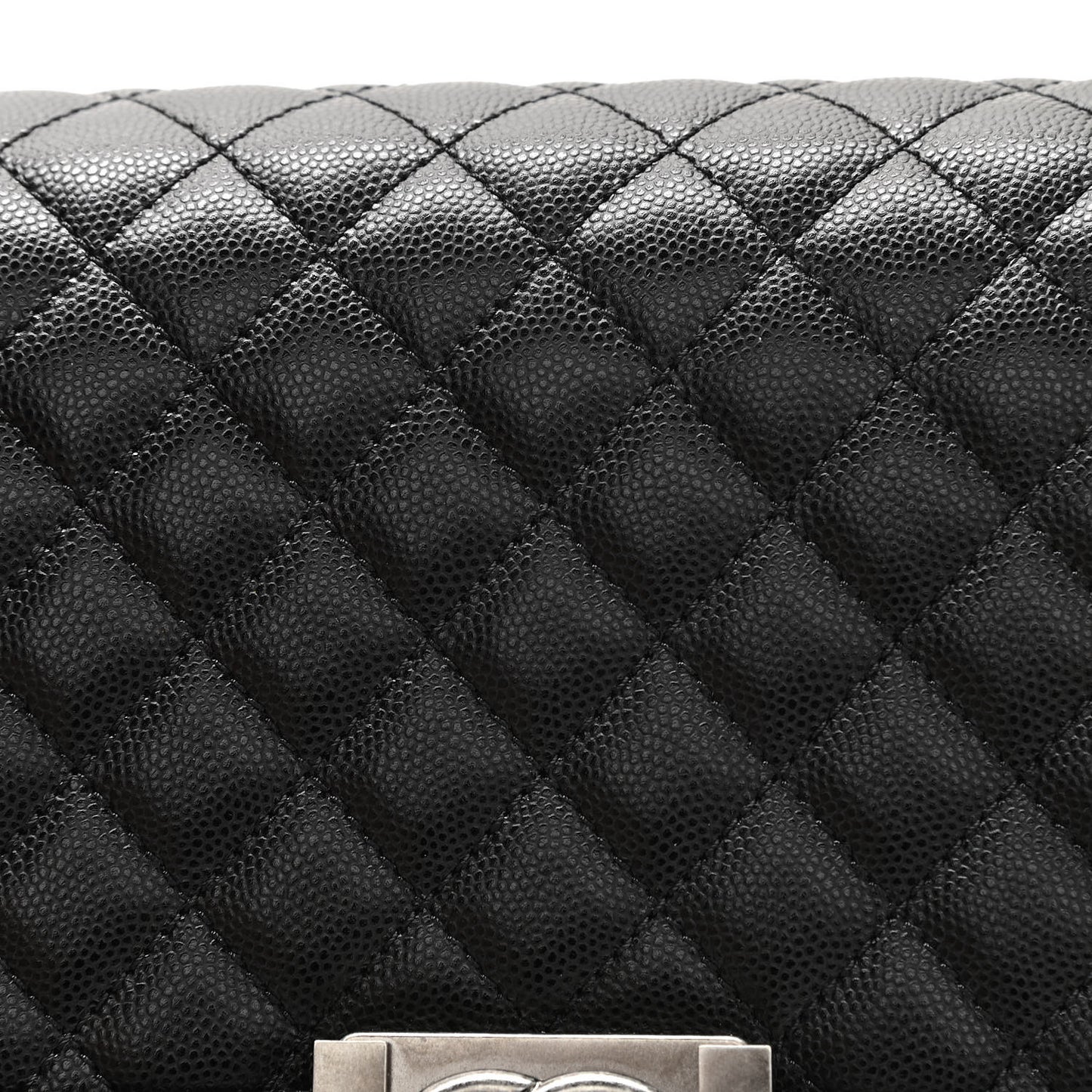 Caviar Quilted Medium Boy Flap Black