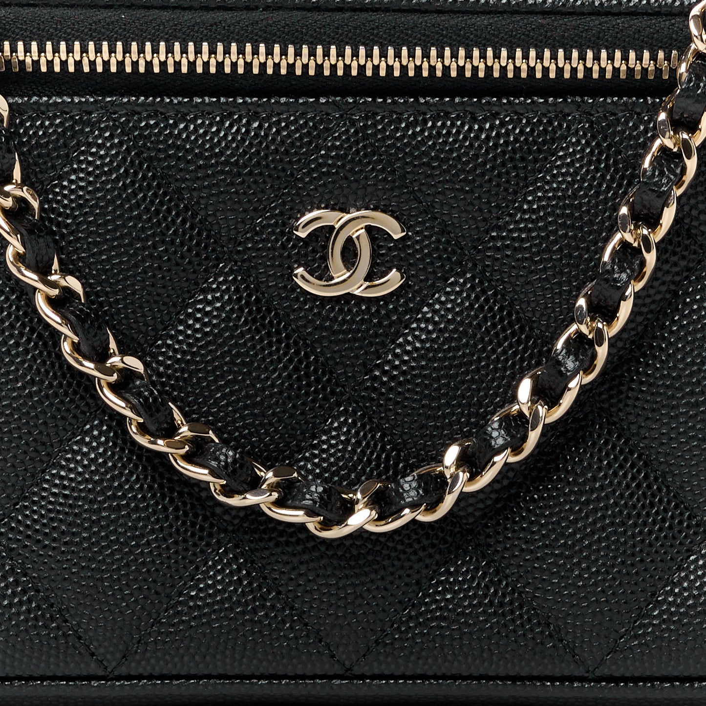 Caviar Quilted Small Vanity Case With Chain Black