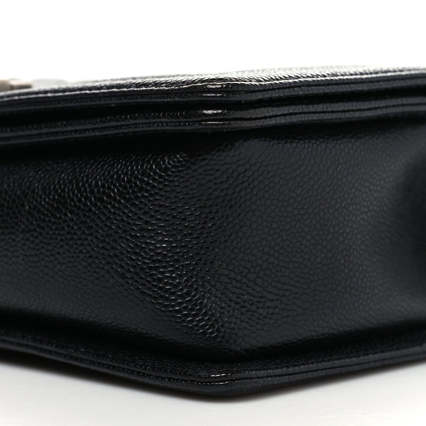 Caviar Quilted New Medium Boy Flap Black