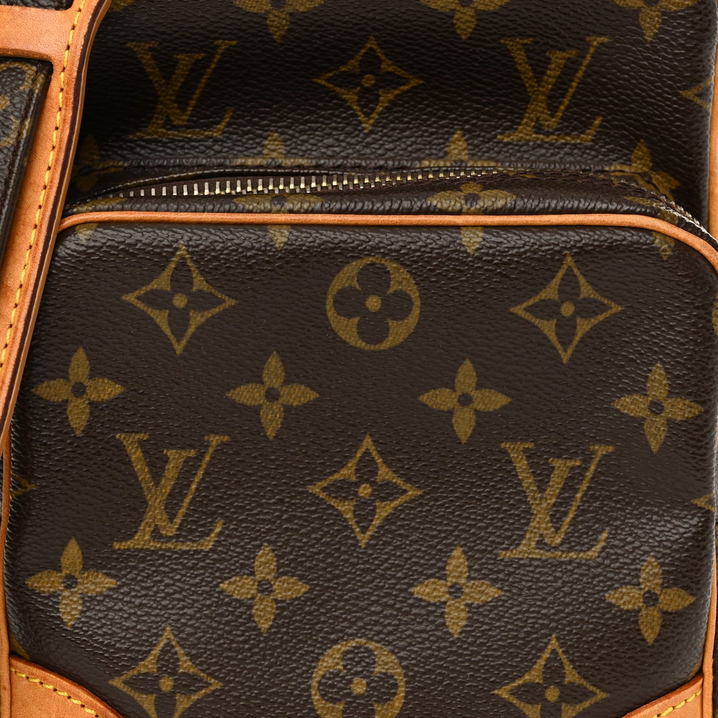 Monogram Amazone