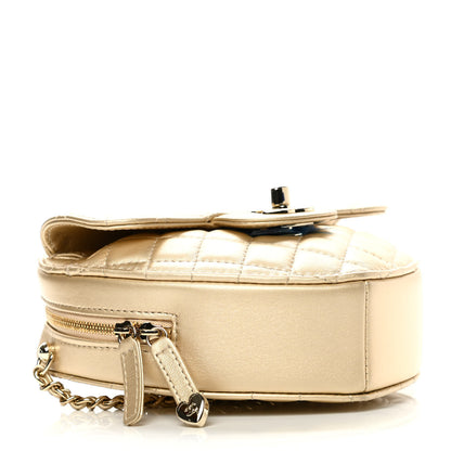 Chanel Metallic Lambskin Quilted CC In Love Heart Bag Gold 4 of 12