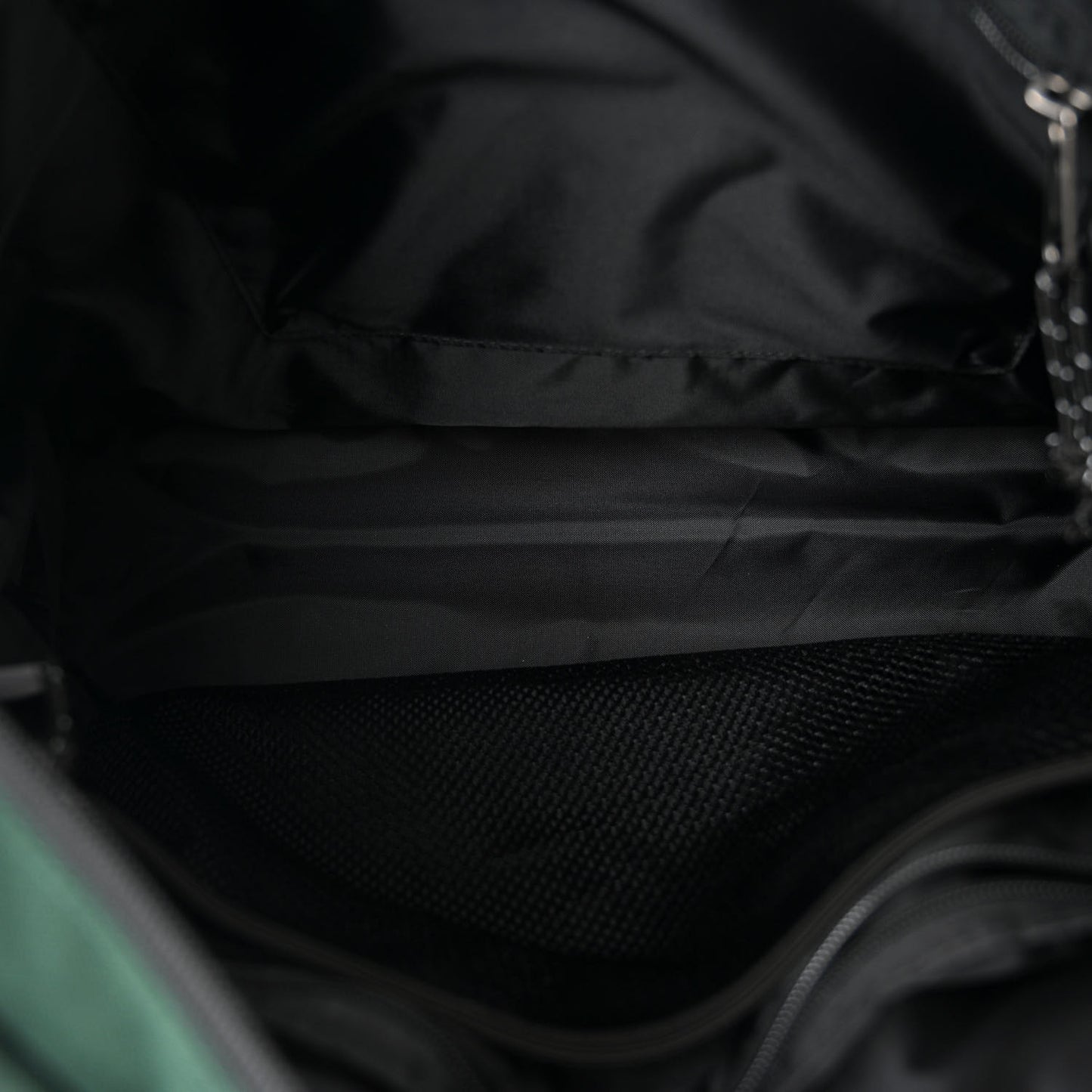 x EASTPAK Tactical Nylon Large Shopper Dark Olive