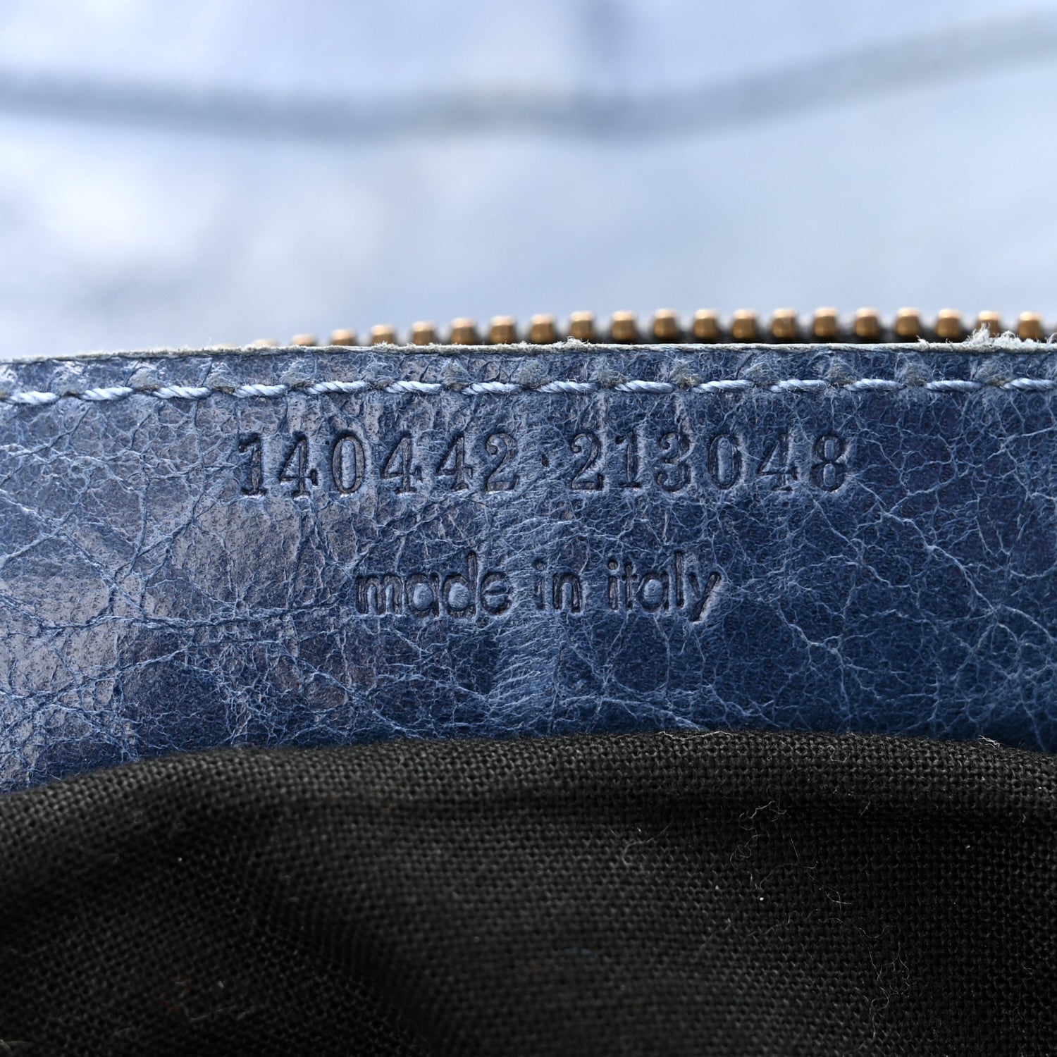 Balenciaga Agneau Classic Hardware Day Hobo Marine 8 of 11
