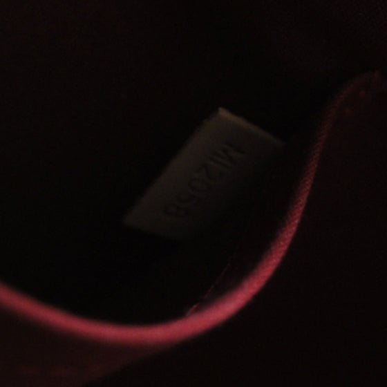 Louis Vuitton Vernis Alma MM Pomme D'Amour 8 of 8