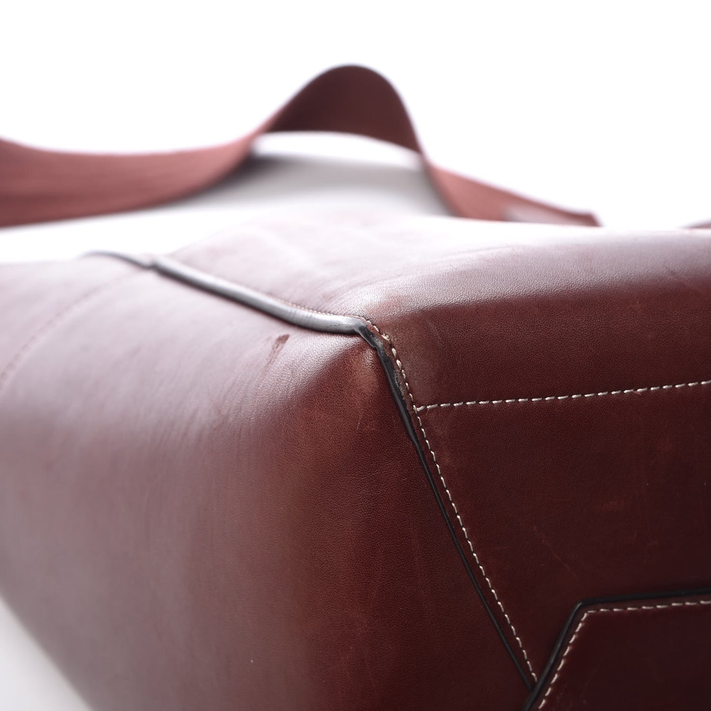 Natural Calfskin Sangle Bucket Bag Burgundy