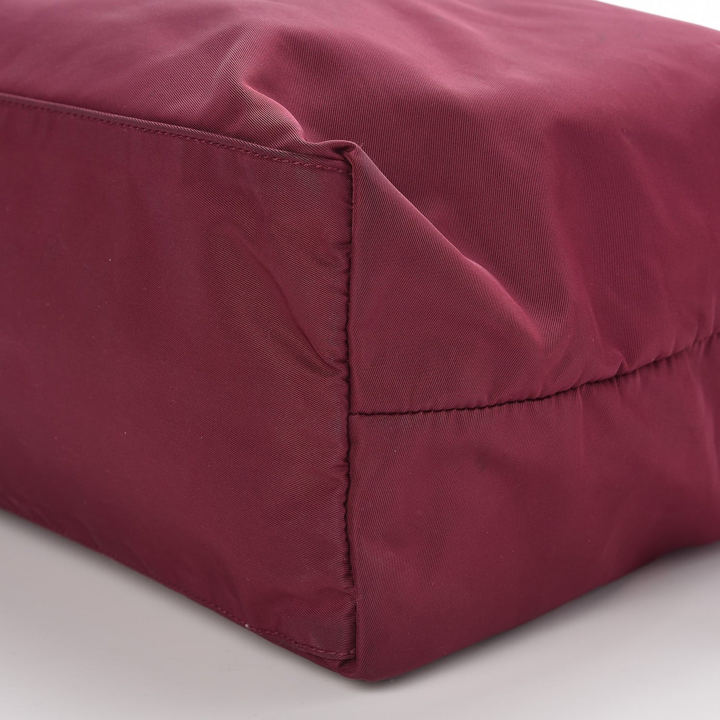 Tessuto Nylon Saffiano Tote Wine