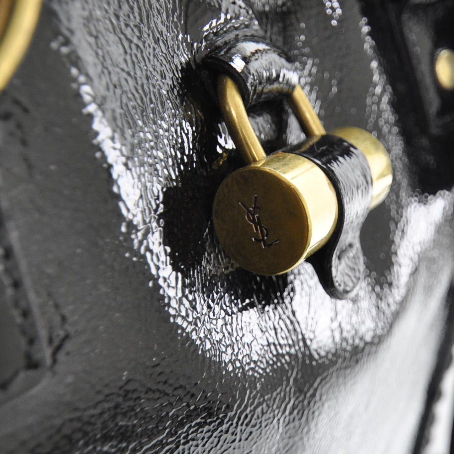 Patent Leather Oversized Muse Black