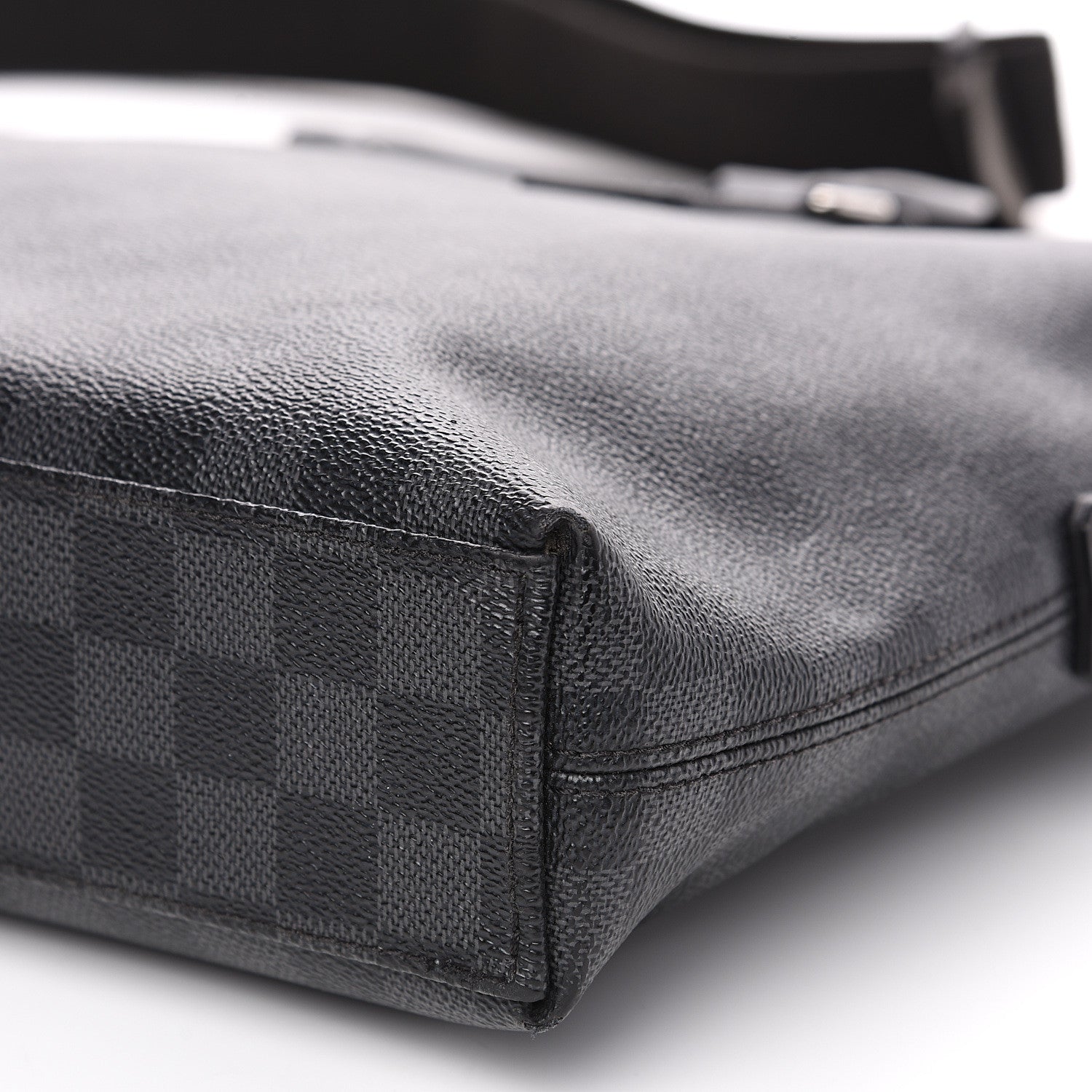 Louis Vuitton Damier Graphite Porte-Documents Jour 9 of 13